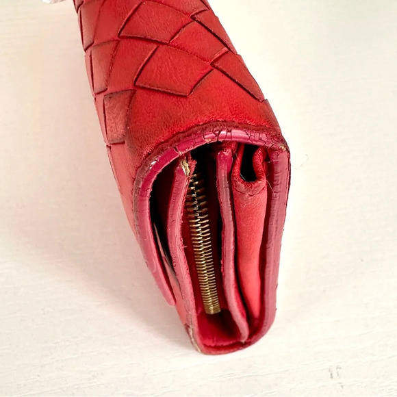 Bottega Veneta Red Intrecciato Woven Leather Wallet Authentic | Made in Italy - Picture 12 of 15